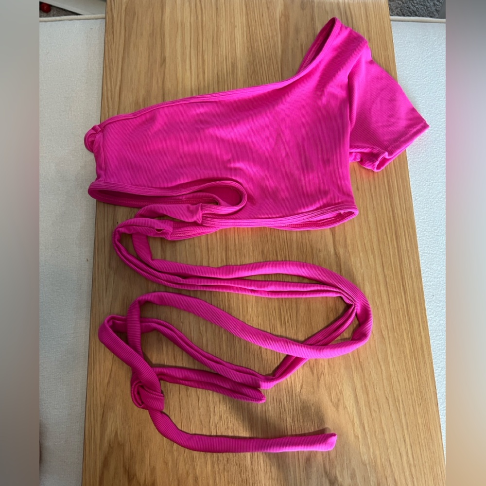SHEIN Hot Pink Swimsuit Bikini Top One Sleeve Strappy Small